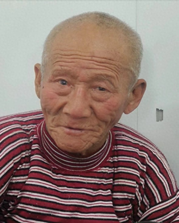 走失者照片 德州市寻亲：七旬老人被救助，穿黑色...