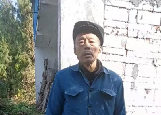 走失者照片 南充市寻人：六旬老人走失，穿蓝色衣...
