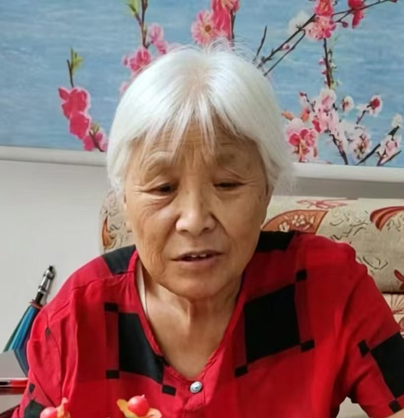 走失者照片 周口市寻人：七旬老太走失，穿灰底碎...