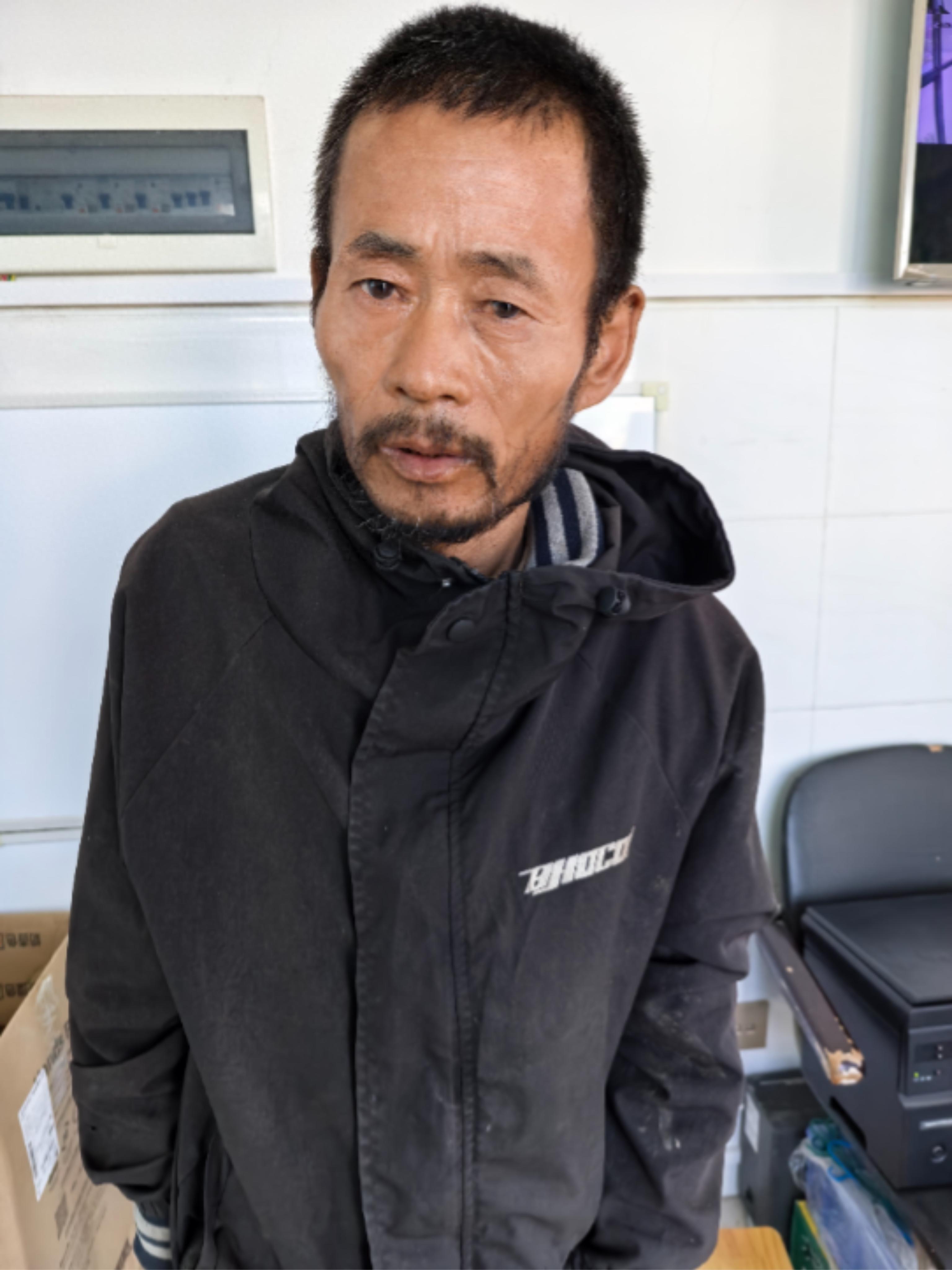 走失者照片 宝鸡市寻亲：五旬男子被救助，自述叫...