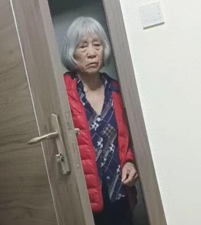 走失者照片 云浮市罗定市寻人：八旬老太走失，穿...
