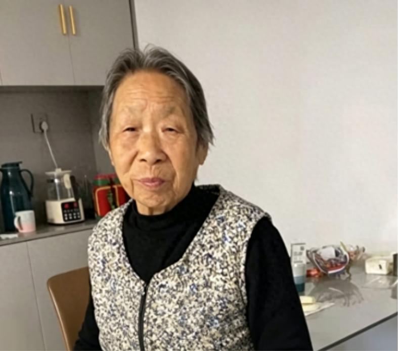 走失者照片 西安市寻人：七旬老太走失，穿深绿色...