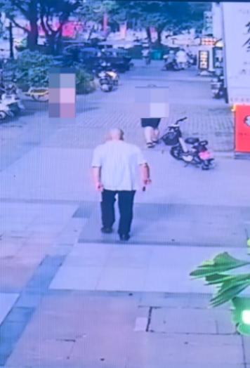 走失者照片 芜湖市寻人：六旬老人走失，穿灰色短...