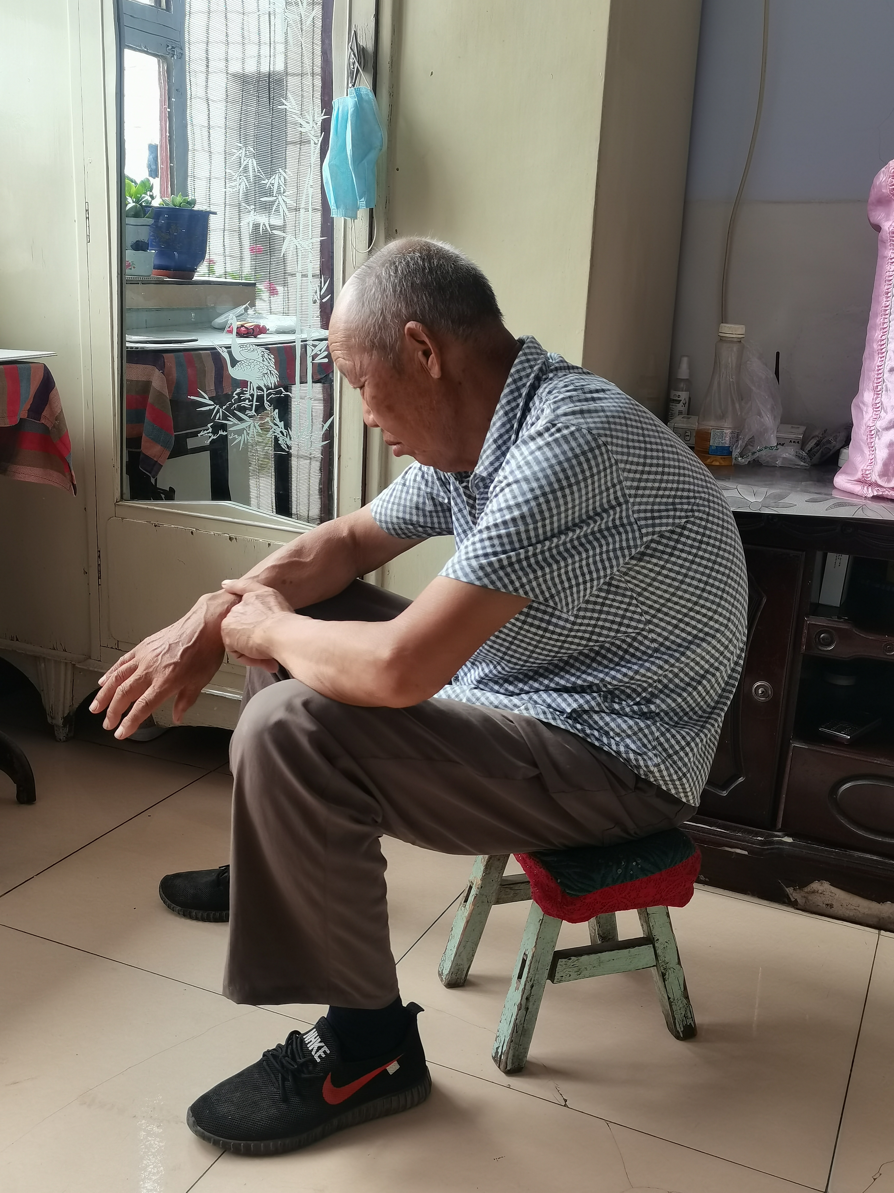 走失者照片 巴彦淖尔市寻人：七旬老人走失，患阿...