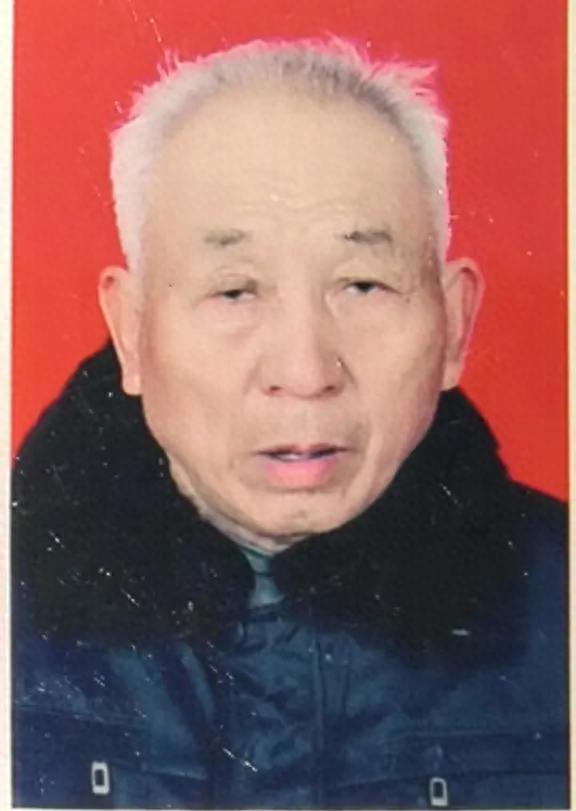 走失者照片 河南省济源市急寻：九旬老人走失，戴...