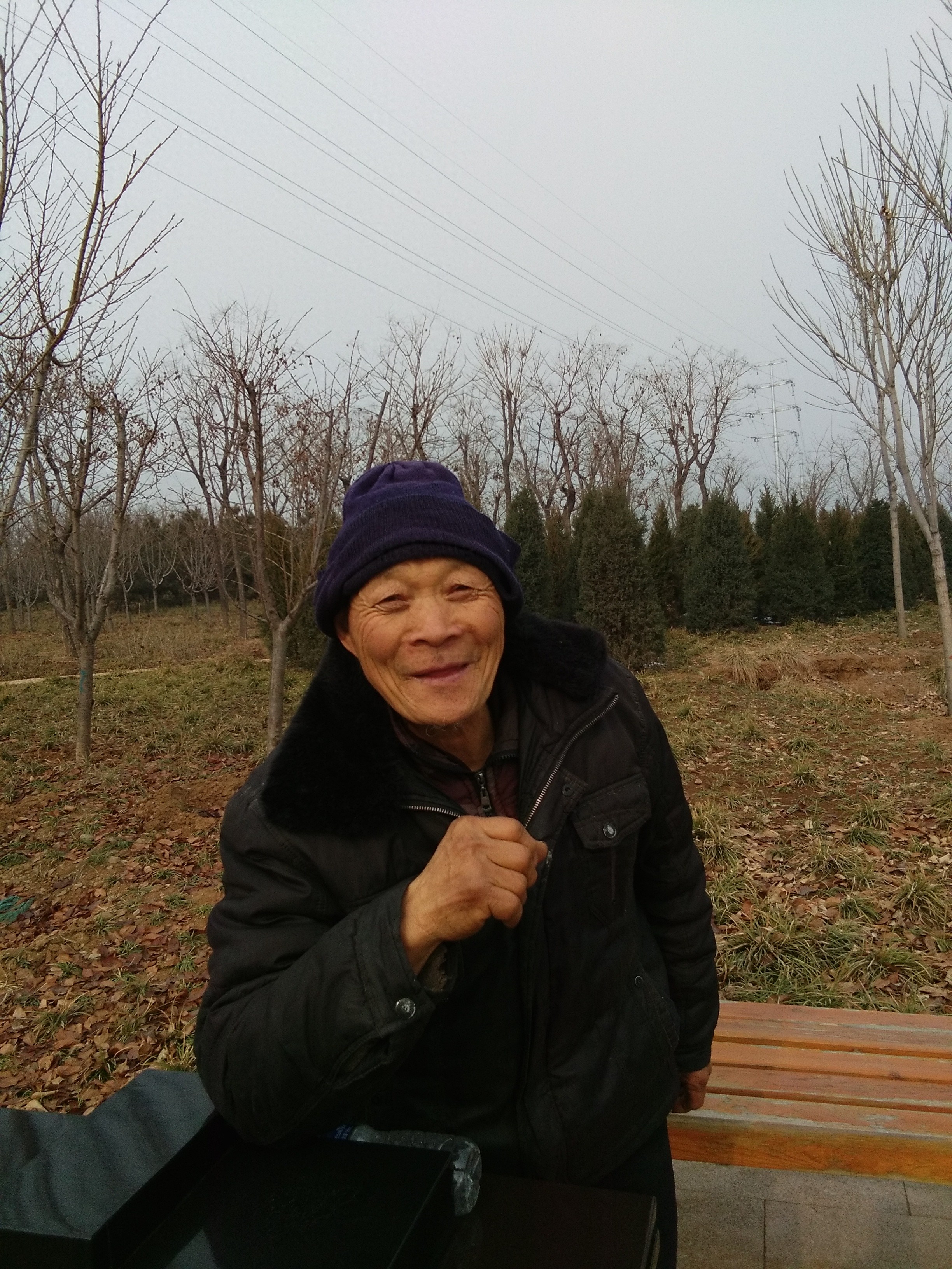 走失者照片 石家庄市急寻：七旬老人失联，穿蓝色...