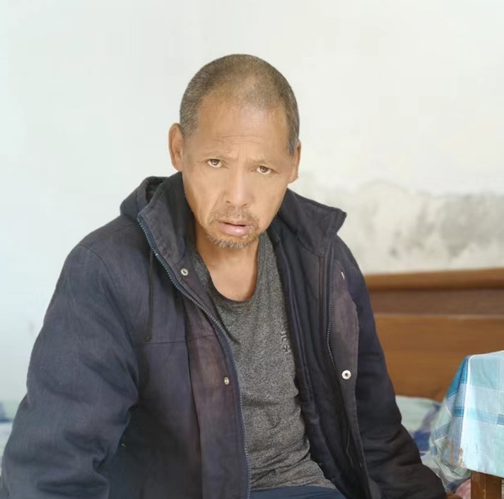 走失者照片 荆州市寻亲：七旬老人被救助，高1米...