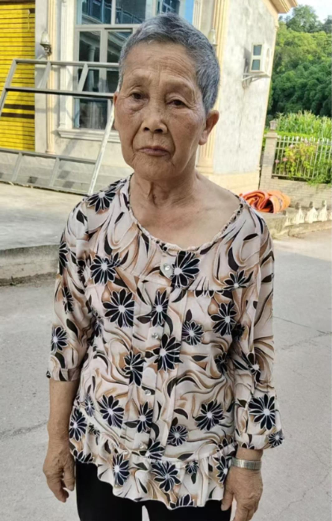 走失者照片 资阳市寻人：七旬老太走失，患小脑萎...