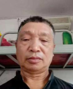 走失者照片 重庆市寻人：六旬老人走失，穿军绿色...