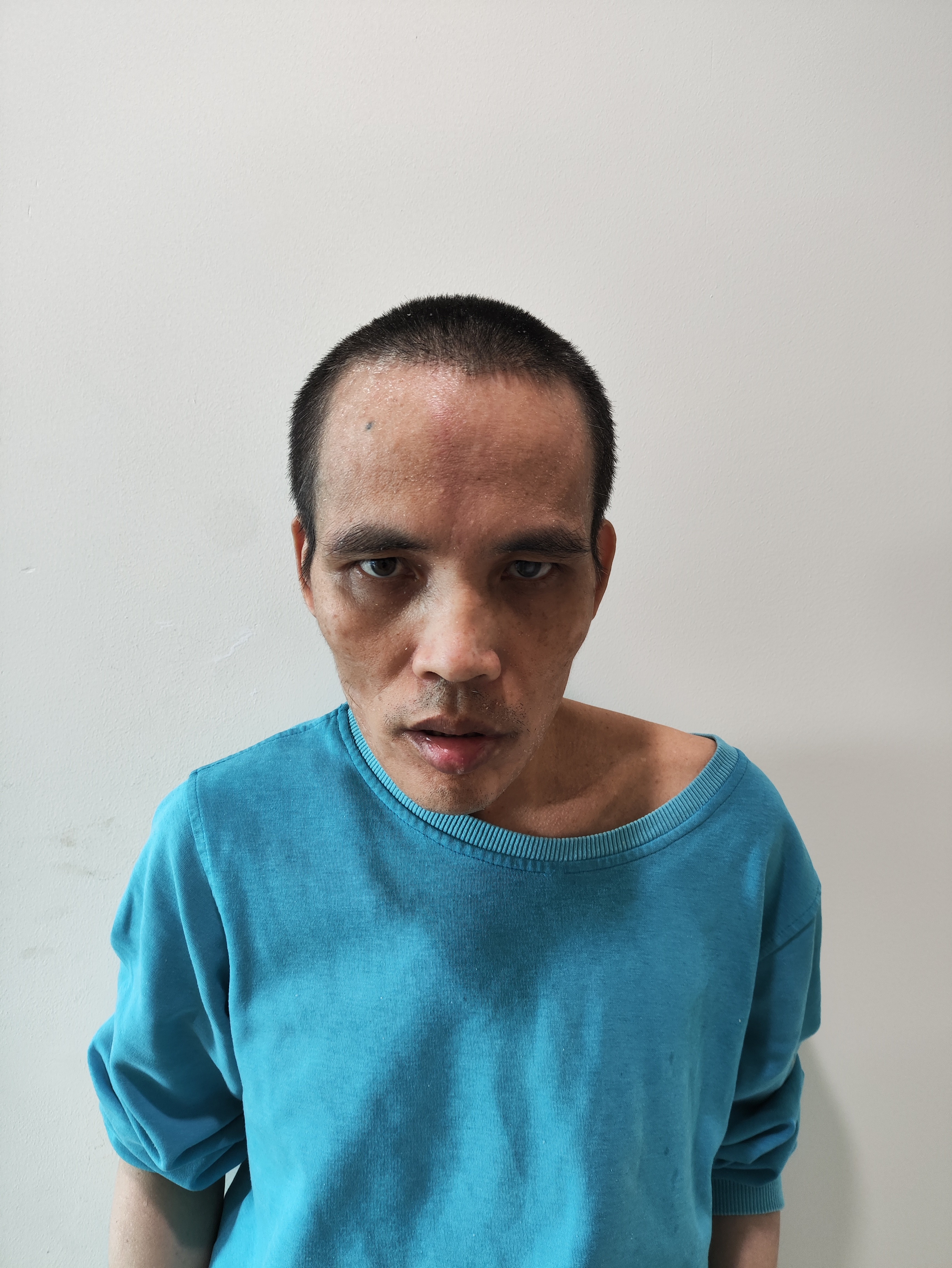 走失者照片 深圳市寻亲：中年男子被救助，精神异...
