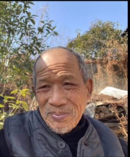 走失者照片 平顶山市急寻：八旬老人走失，高1米...