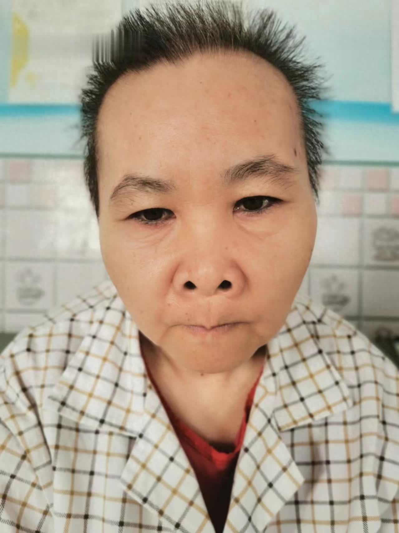 走失者照片 乌鲁木齐市寻亲：六旬老太被救助，自...