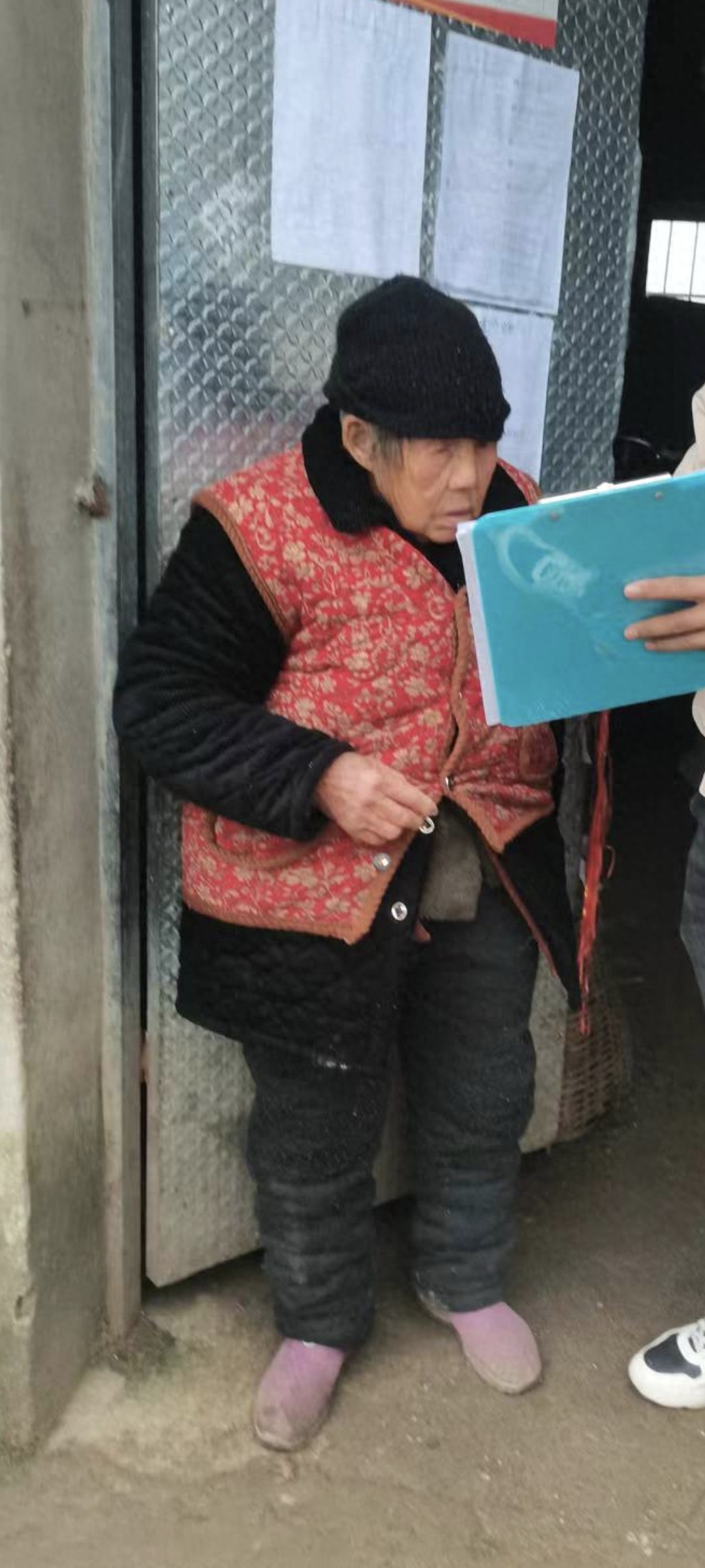 走失者照片 阜阳市急寻：七旬老太失联，高1米5...