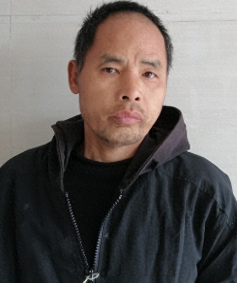 走失者照片 荆门市寻亲：五旬男子被救助，穿黑色...