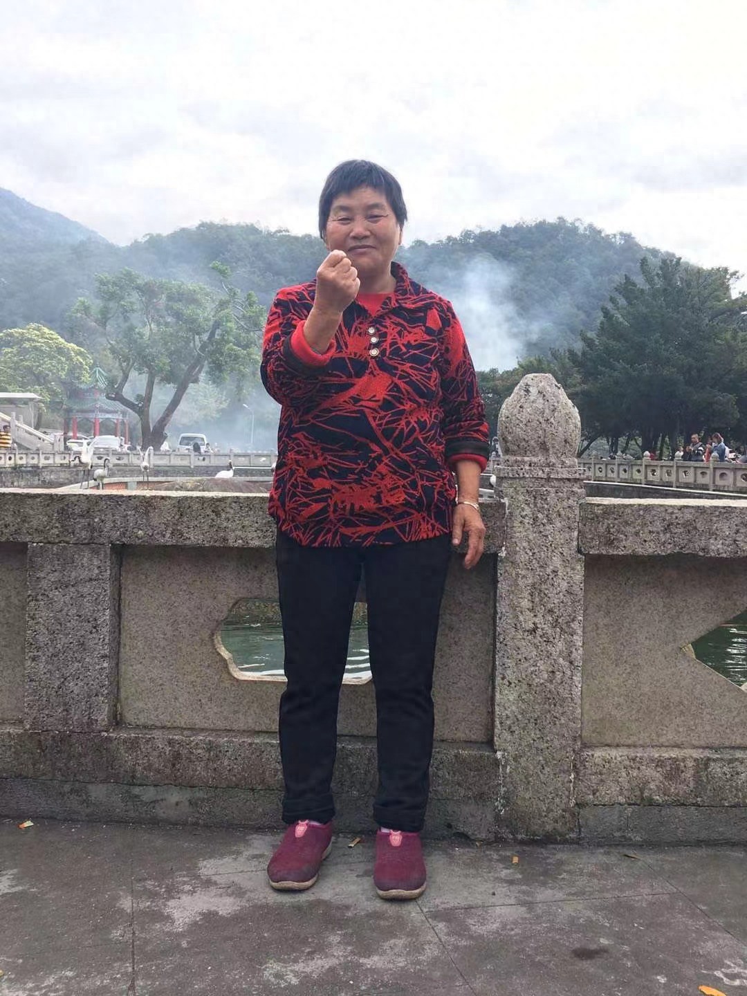 走失者照片 东莞市急寻：六旬老太走失，短发，穿...