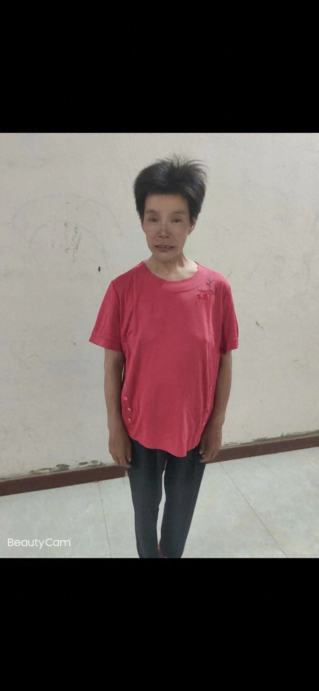 走失者照片 洛阳市急寻：五旬女子走失，患精神障...