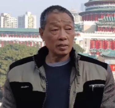 走失者照片 重庆市寻人：七旬老人走失，穿灰色外...