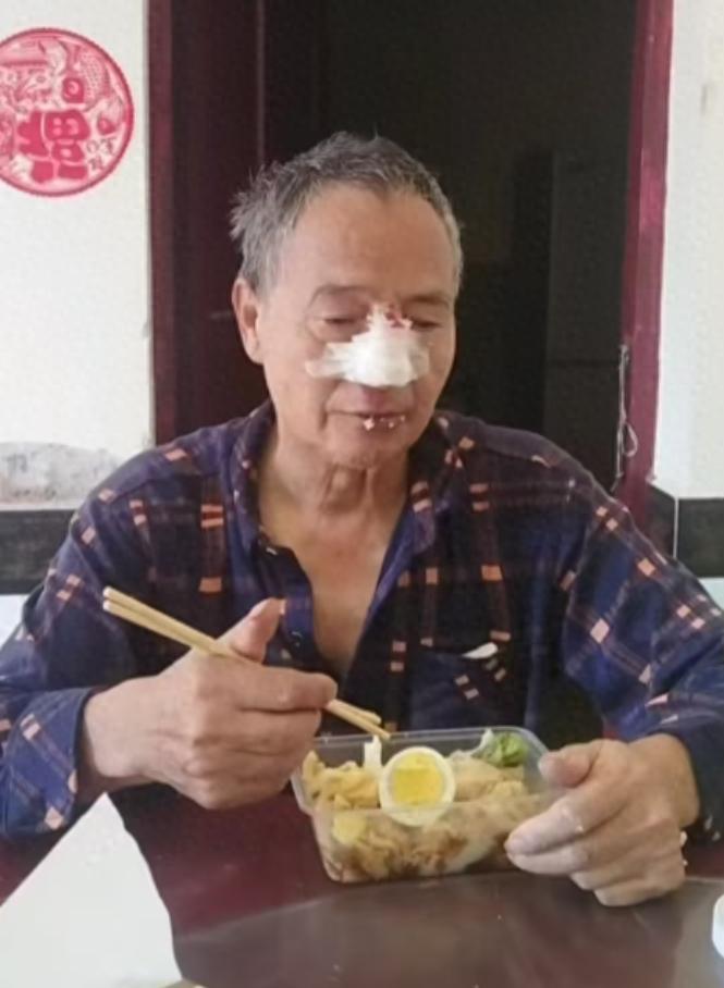 走失者照片 达州市寻人：七旬老人走失，穿黑色格...