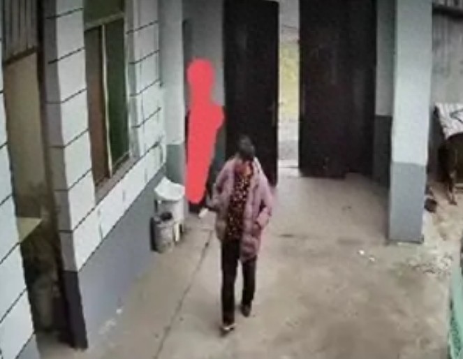 走失者照片 阜阳市急寻：六旬老太走失，患精神障...