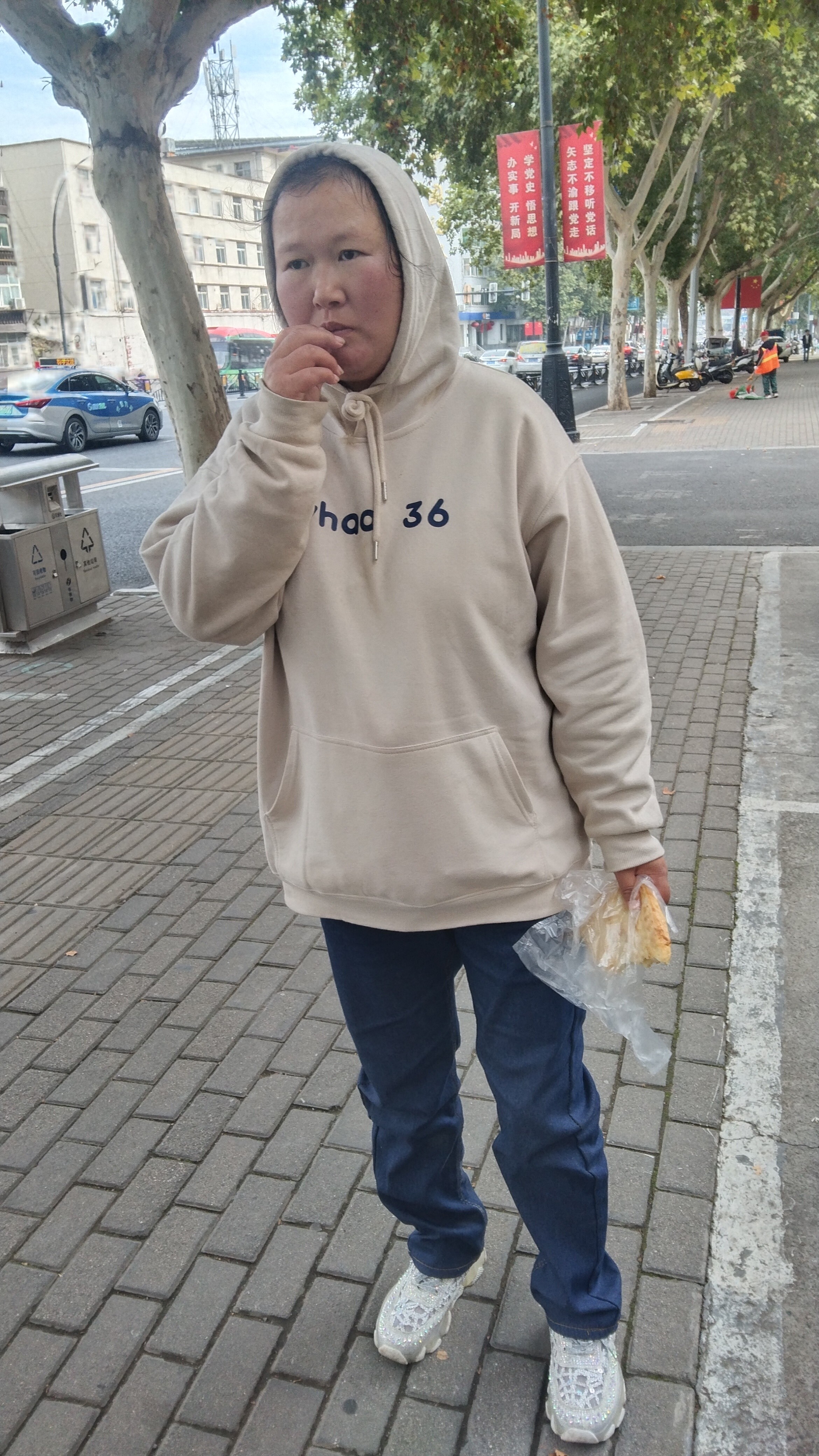 走失者照片 洛阳市急寻：青年女子走失，患精神分...