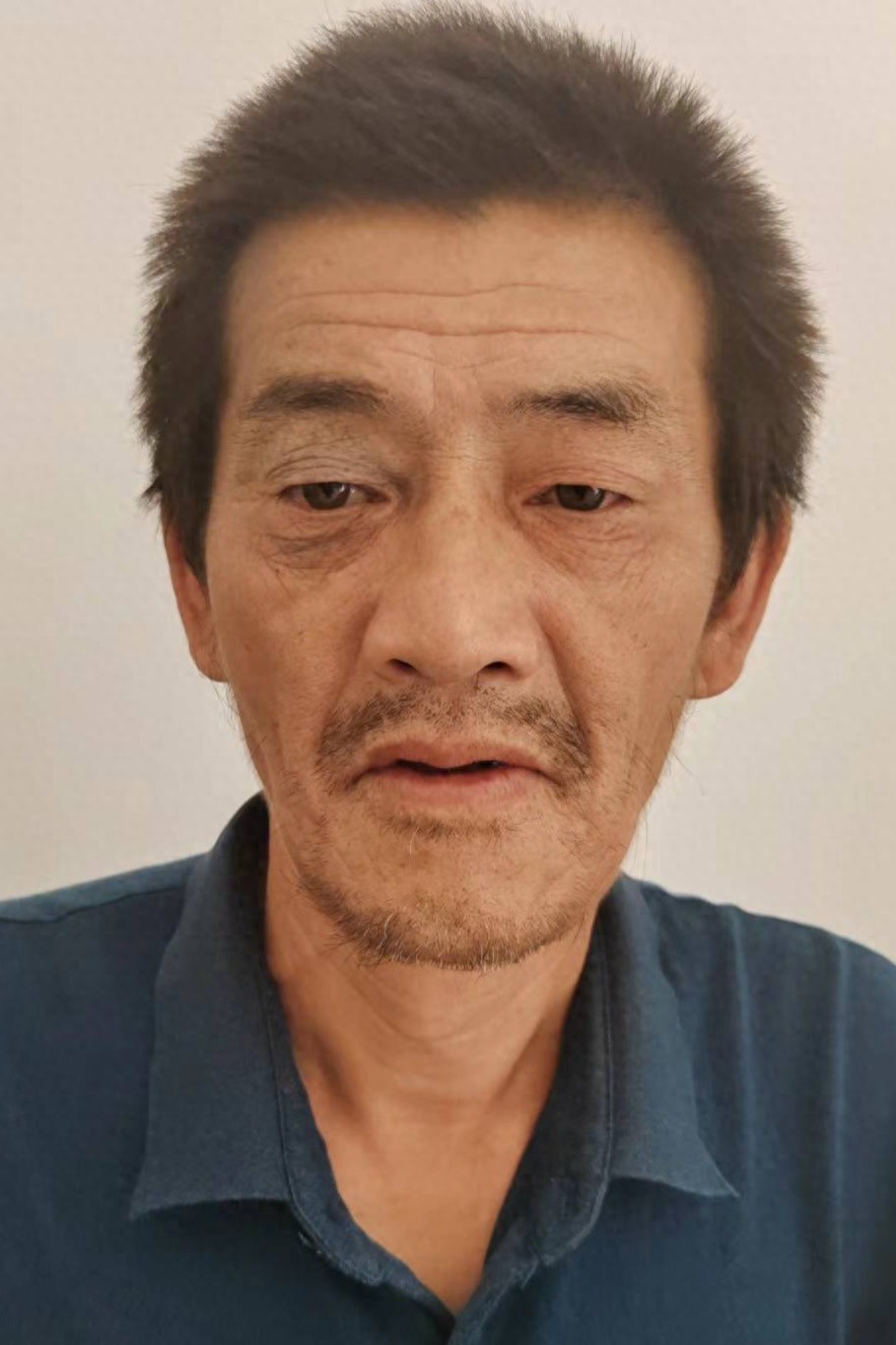 走失者照片 帮他回家：湖北省神农架林区六旬老人...
