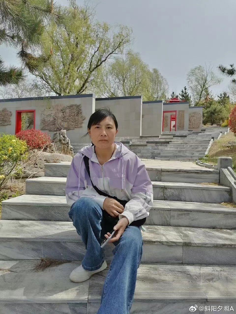 走失者照片 青岛市急寻：青年女子走失，患抑郁症...