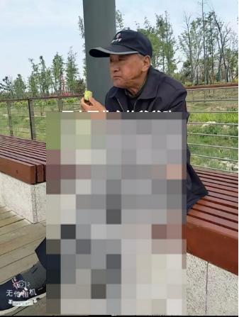 走失者照片 驻马店市急寻：八旬老人走失，穿深蓝...