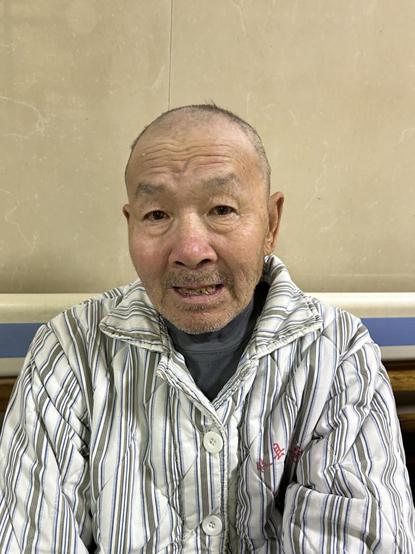 走失者照片 株洲市寻亲：六旬老人被救助，戴粉色...