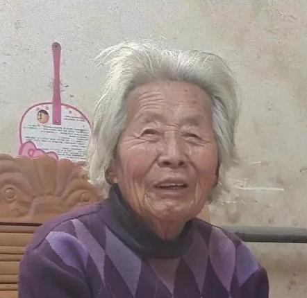 走失者照片 聊城市急寻：八旬老太走失，患小脑萎...