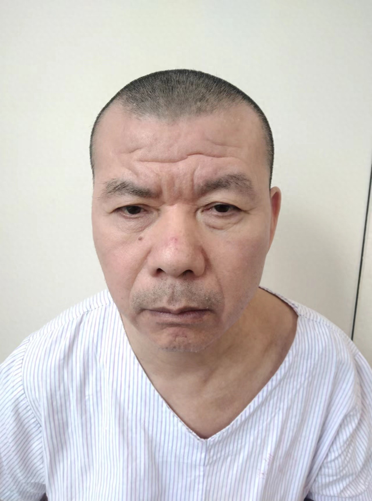 走失者照片 帮他回家：深圳市五旬男子被救助多年...
