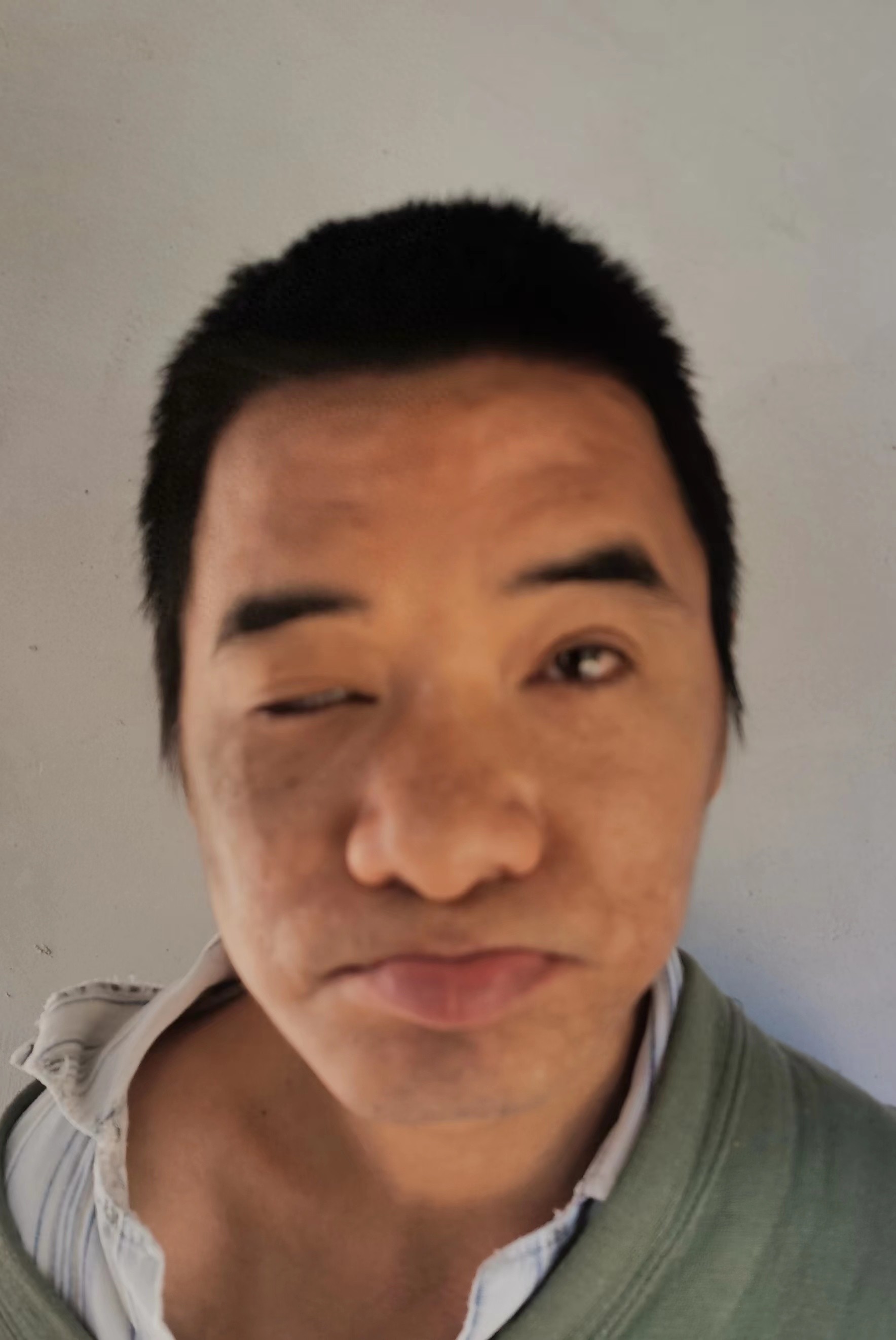 走失者照片 湛江市寻亲：青年男子被救助多年，穿...