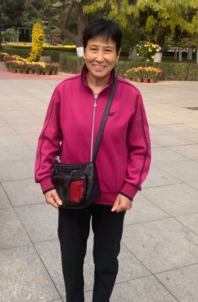 走失者照片 沈阳市急寻：六旬老太走失，穿黄色上...