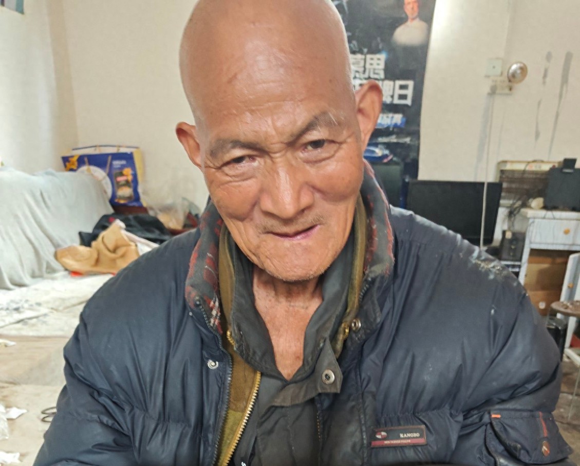 走失者照片 渭南市寻人：七旬老人走失，穿军绿色...
