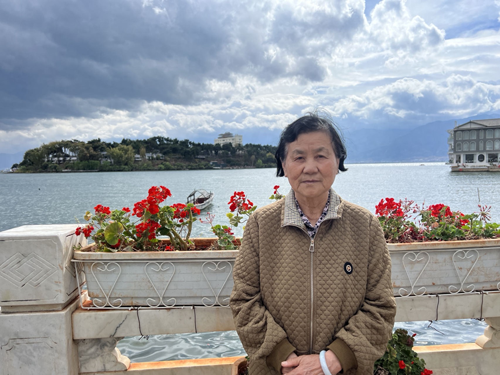 走失者照片 孝感市寻人：七旬老太走失，戴草帽，...