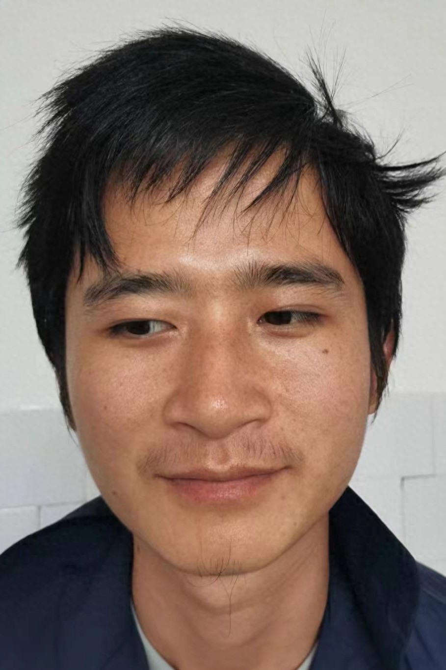 走失者照片 永州市寻亲：青年男子被救助，穿蓝色...