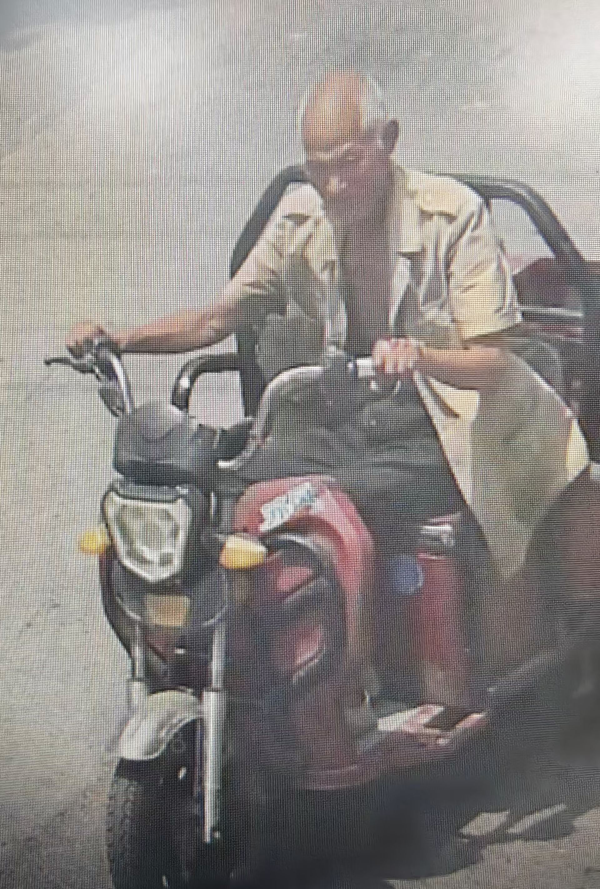 走失者照片 渭南市寻人：七旬老人走失，穿军绿色...