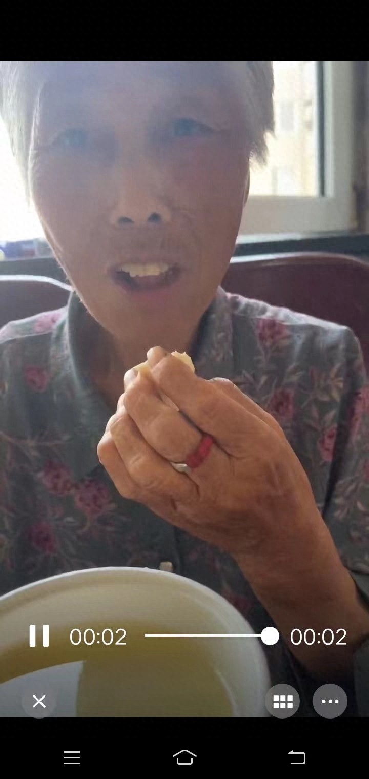 走失者照片 沈阳市急寻：七旬老太走失，穿粉色毛...