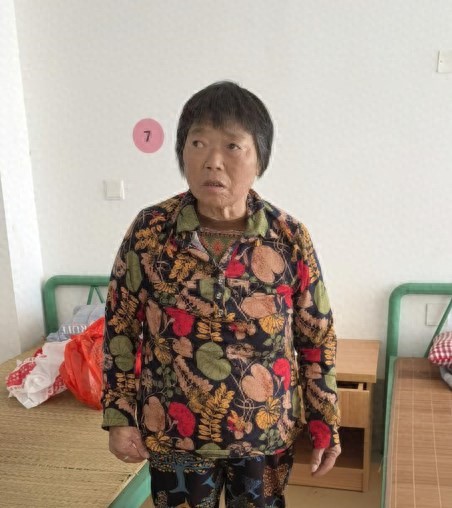 走失者照片 泉州市晋江市寻亲：六旬老太被救助，...