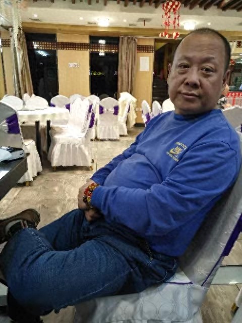 走失者照片 哈尔滨市急寻：五旬男子走失，患精神...