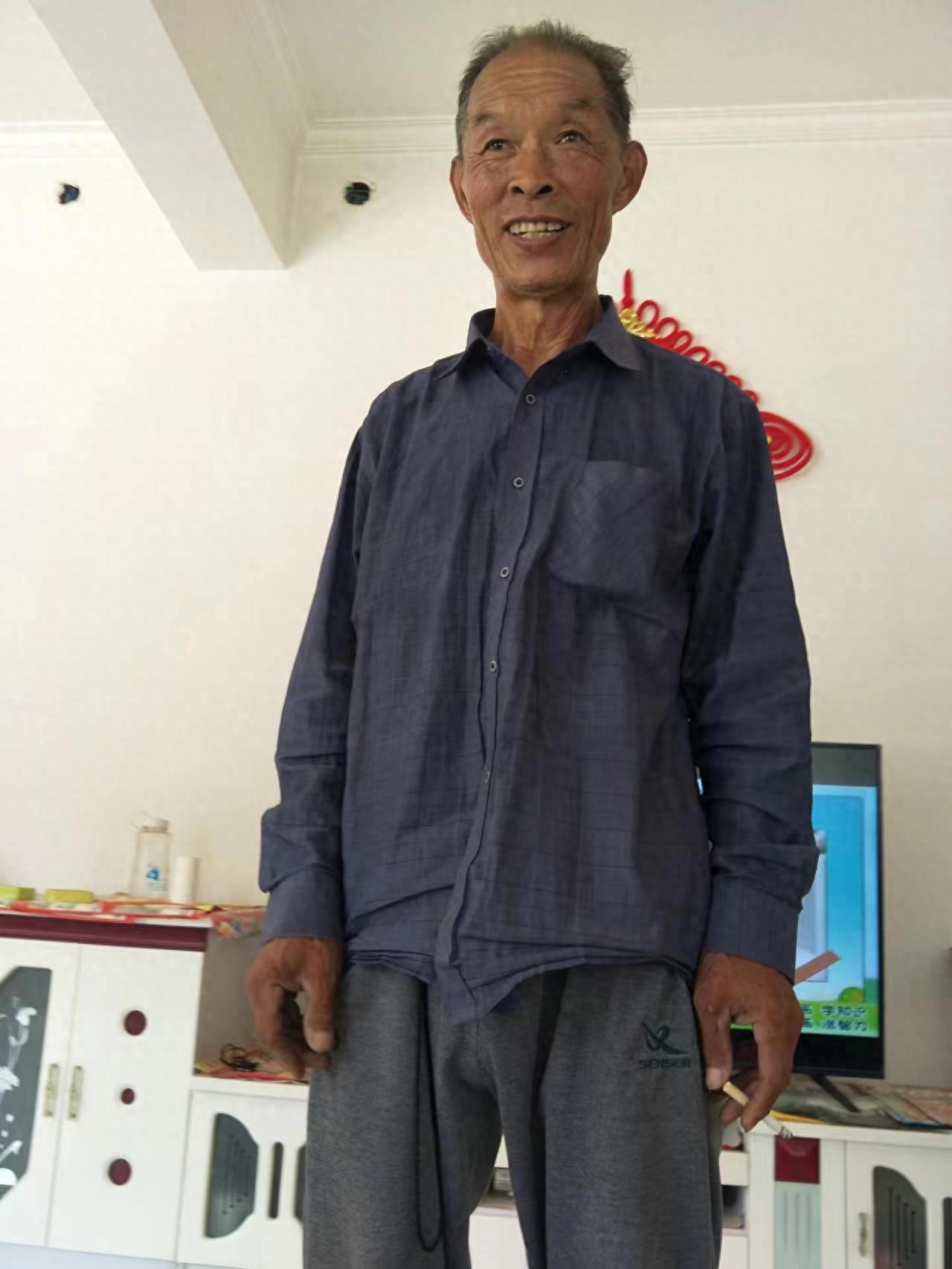 走失者照片 石家庄市急寻：六旬老人走失，穿黑色...