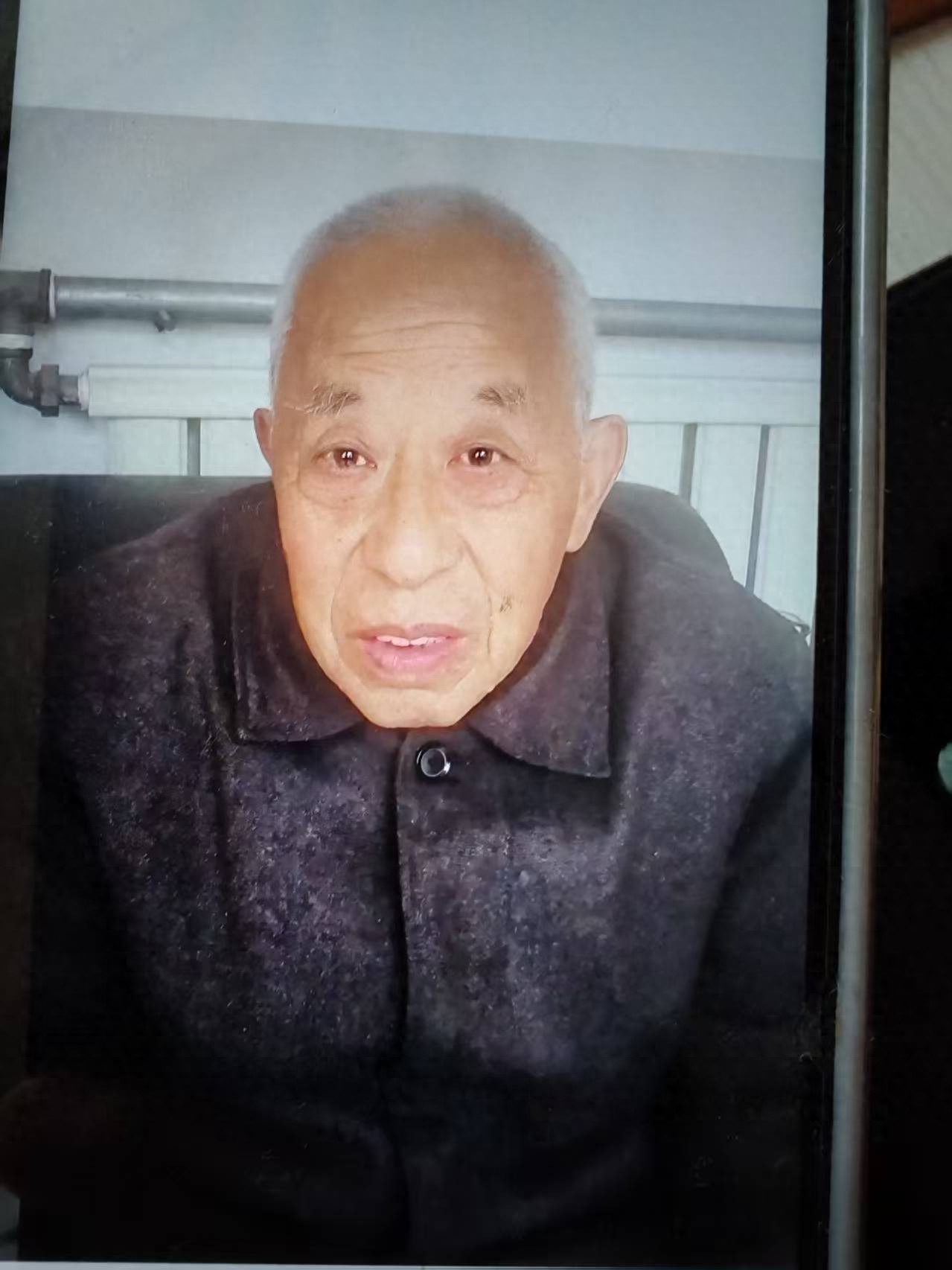 走失者照片 邢台市寻人：八旬老人走失，穿白色背...