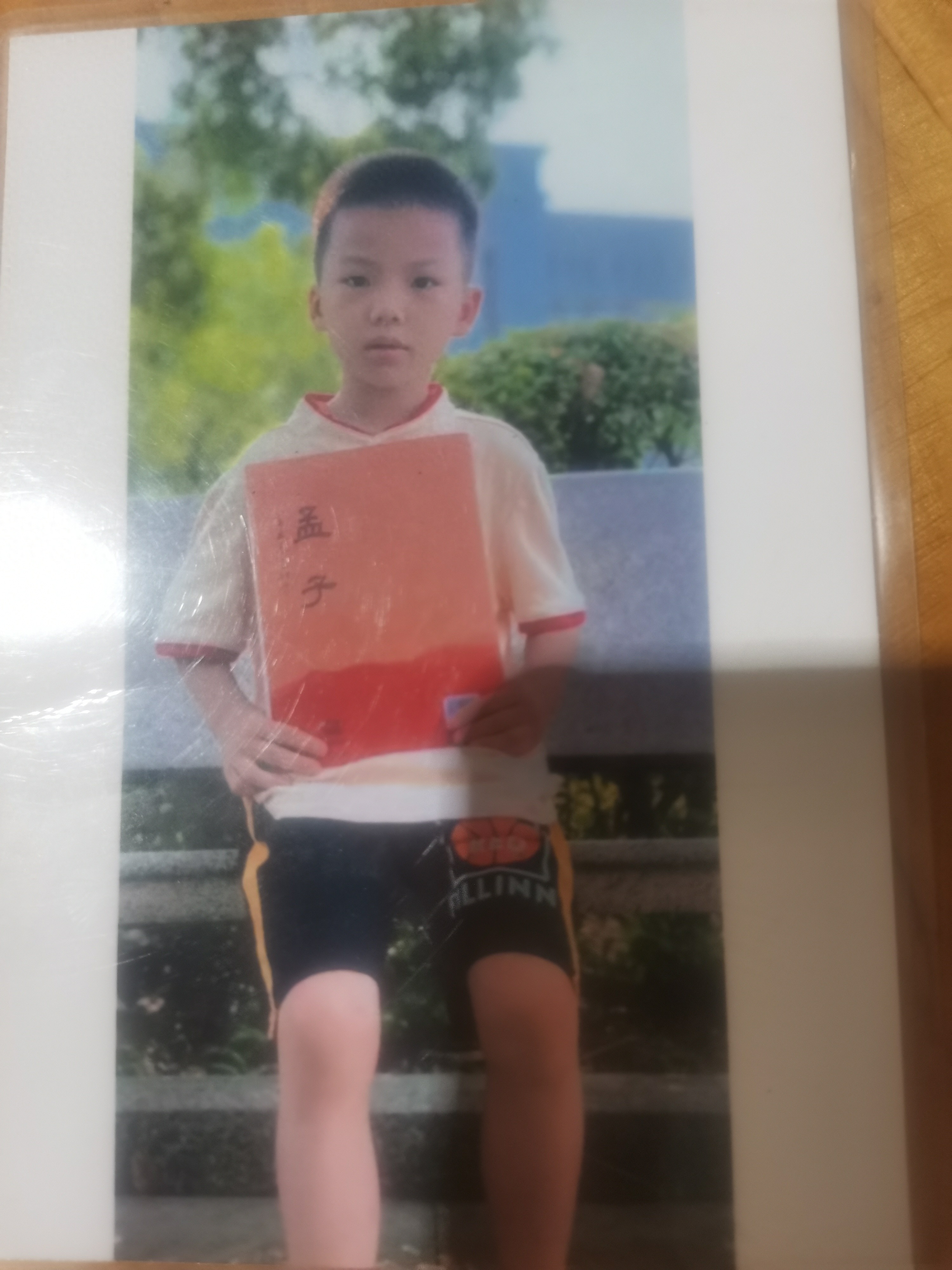 走失者照片 梧州市岑溪市寻人：9岁男孩走失，穿...