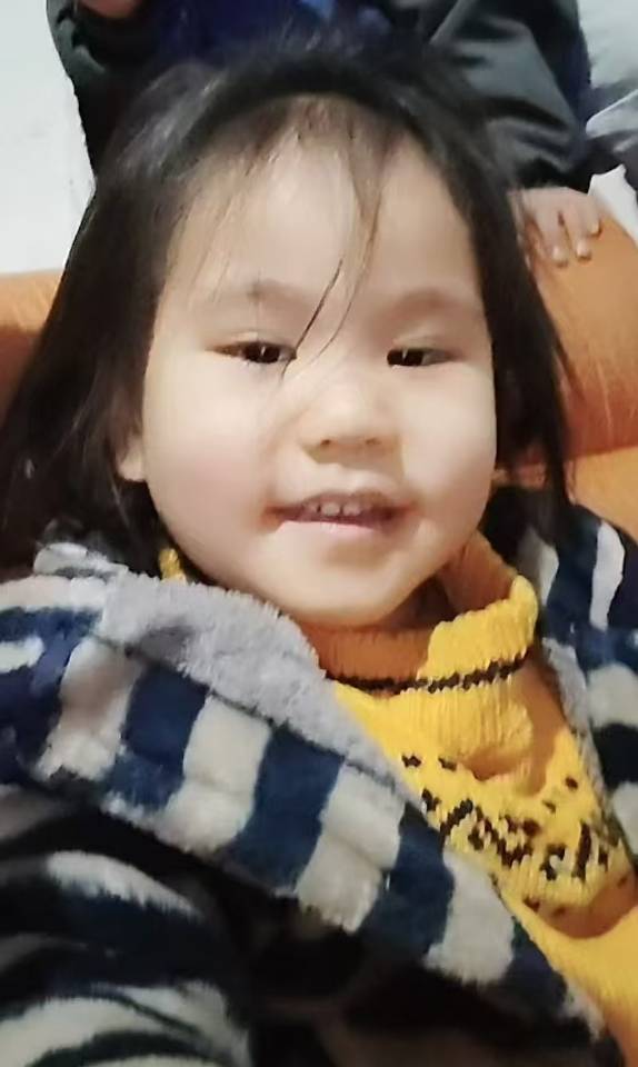 走失者照片 寻找父母