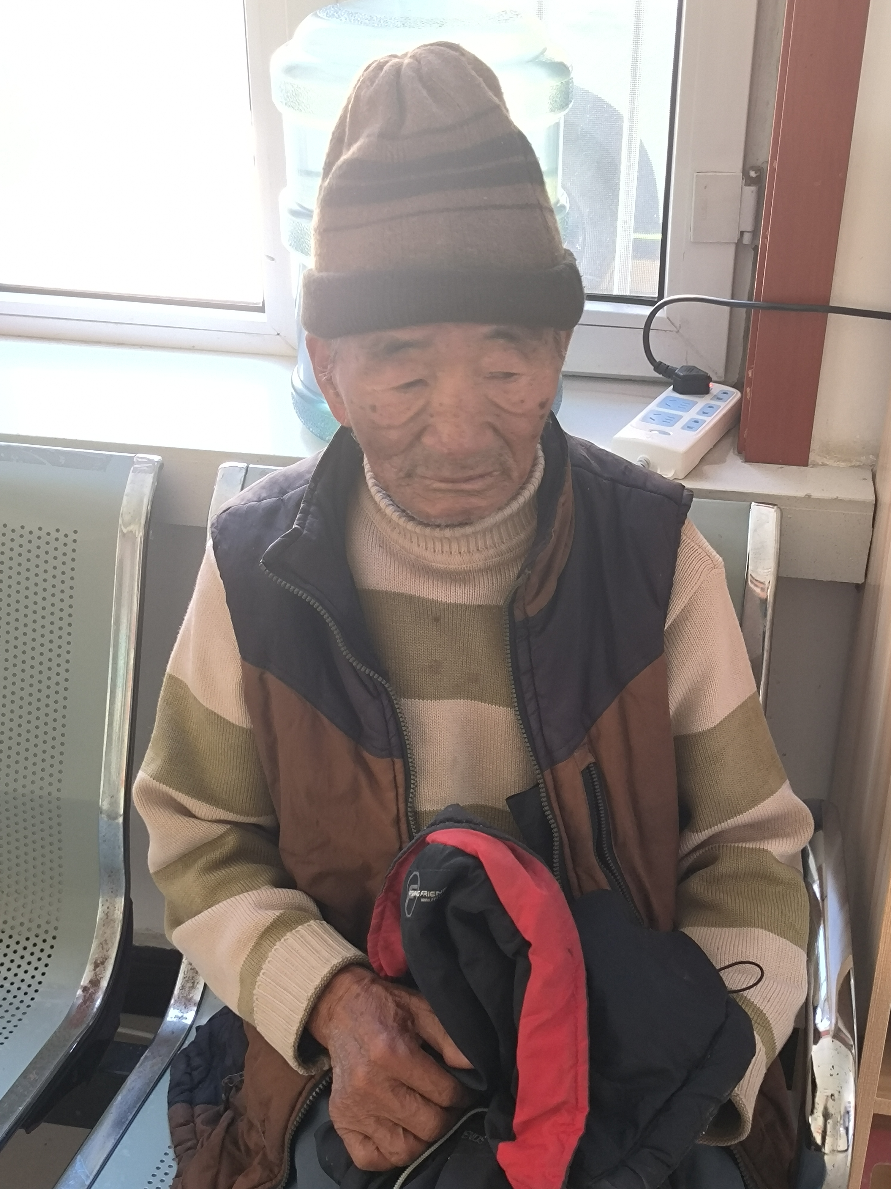 走失者照片 延边州图们市寻亲：八旬老人被救助，...
