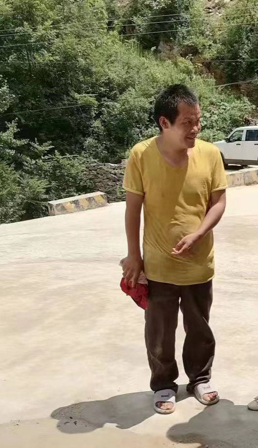 走失者照片 襄阳市急寻：中年男子走失，患精神分...