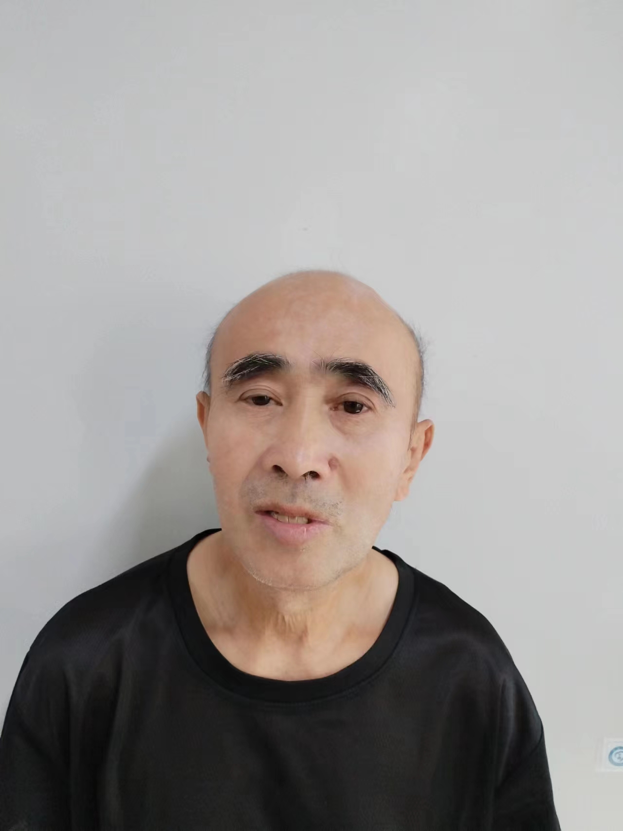 走失者照片 佛山市寻亲：六旬老人被救助，自述叫...