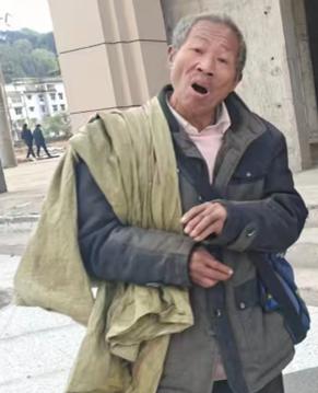 走失者照片 宜春市寻亲：六旬老人被救助，高1米...