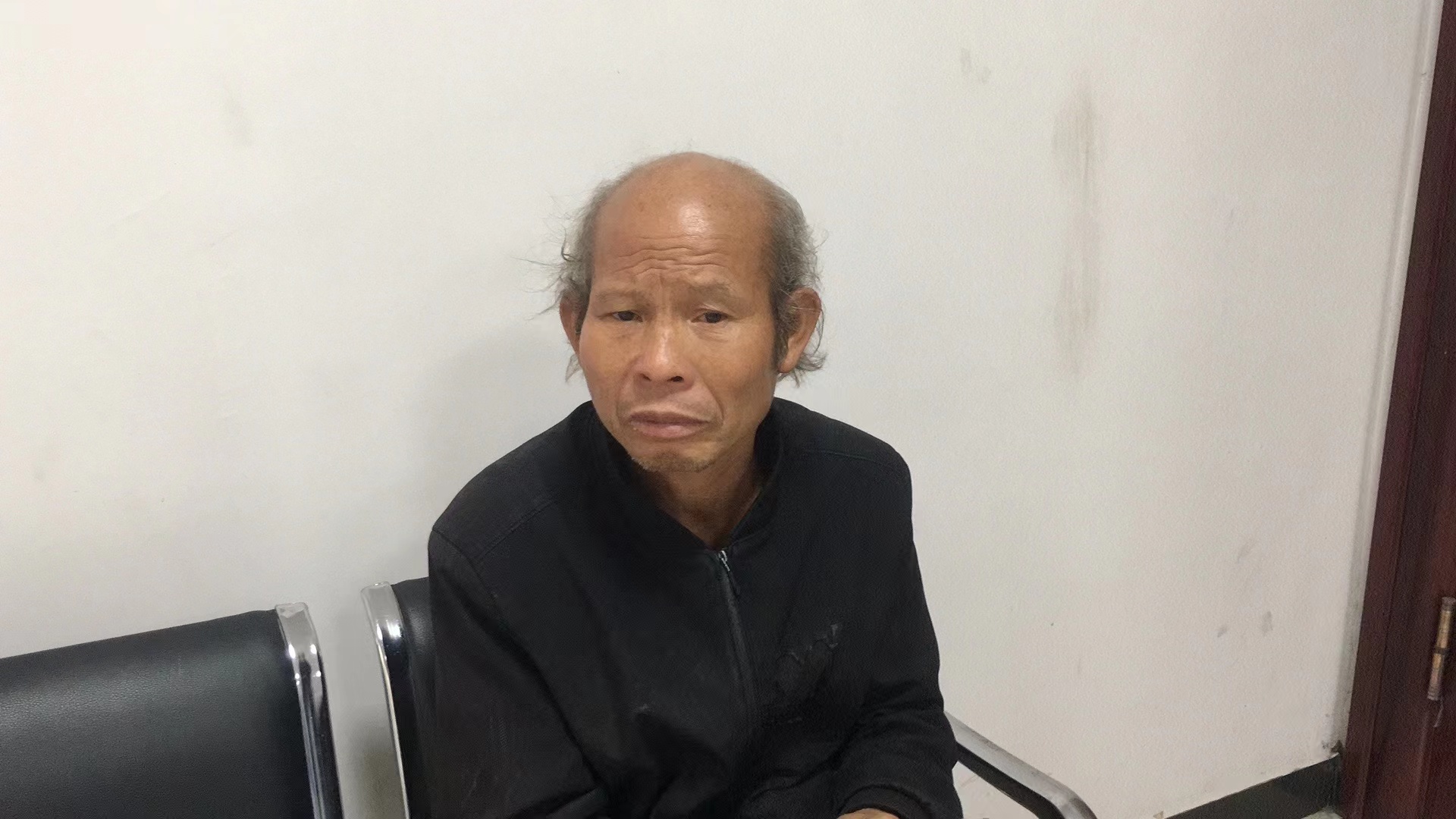 走失者照片 怀化市寻亲：六旬老人被救助，高1米...