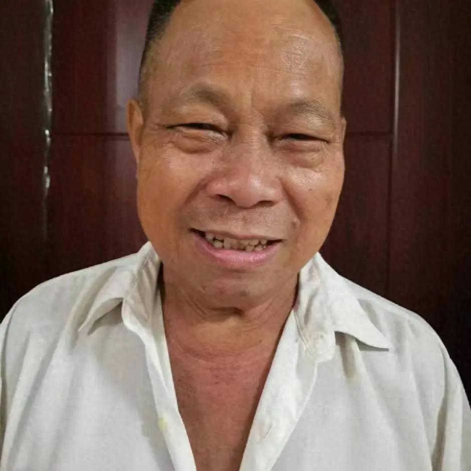 走失者照片 贵港市六旬老人失联，穿深色裤子、深...