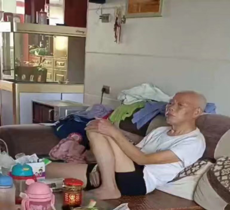 走失者照片 柳州市急寻：八旬老人走失，患脑梗，...